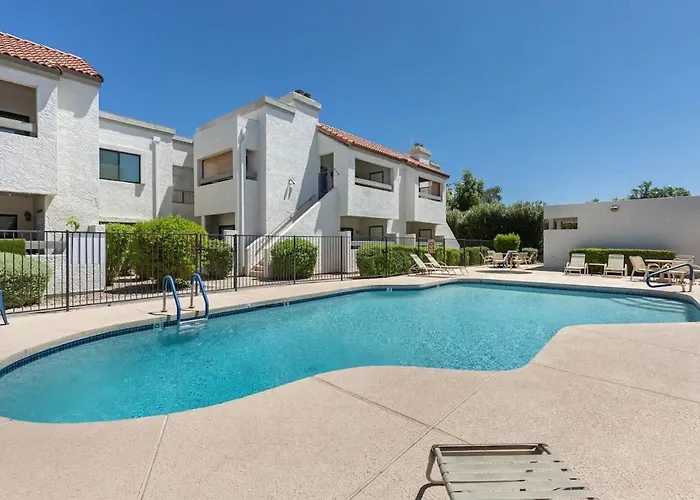 Modern King With Pool Only Minutes To Old Town 208 Apartment *