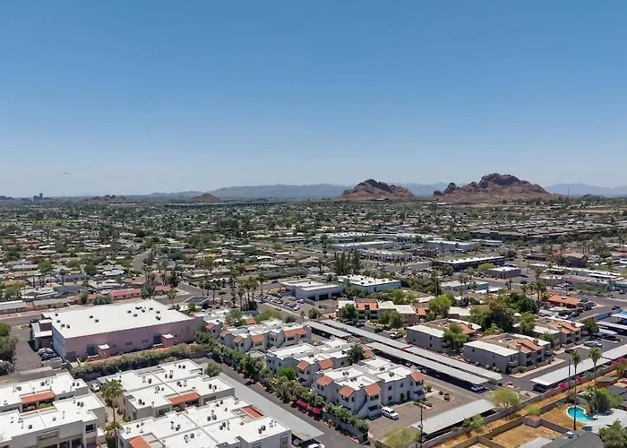 Modern King With Pool Only Minutes To Old Town 208 * Scottsdale