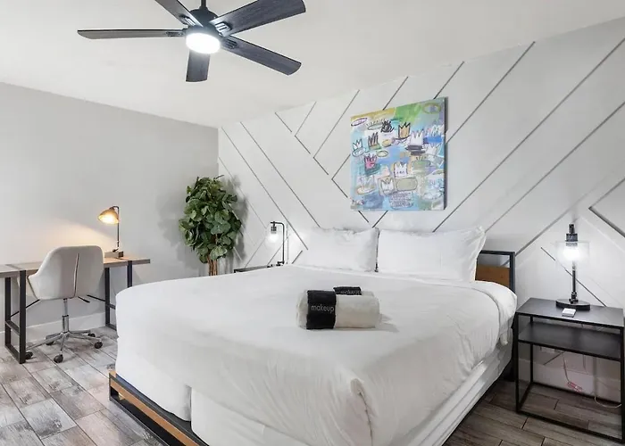 Apartment Modern King With Pool Only Minutes To Old Town 208 *